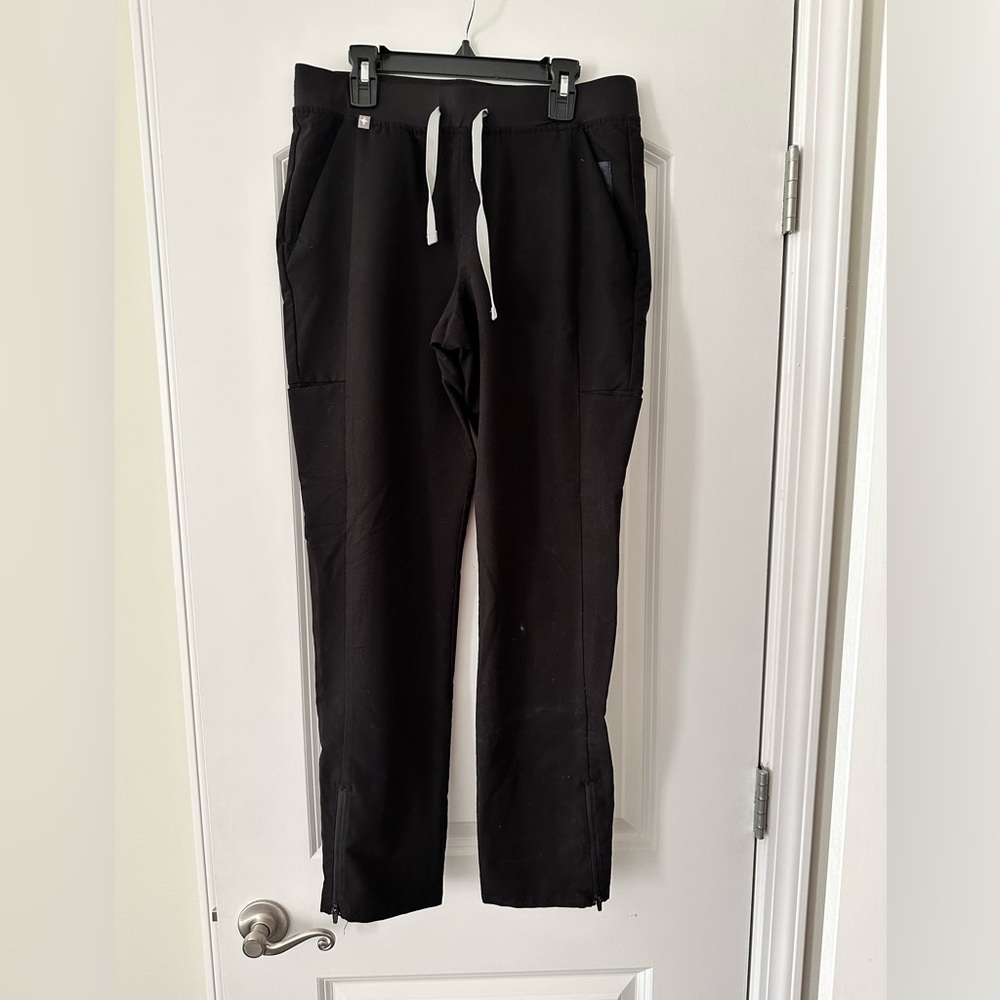 FIGS SCRUB PANTS